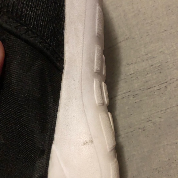 TODAY ONLY:Adidas Black Cloudfoam Shoes Size 8 - Comfortable - Picture 10 of 16